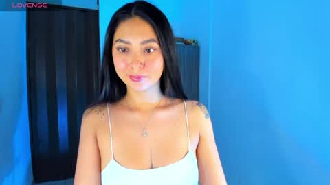 Snapshot of nathalie_rose chatting on 16, 4, 2026 Nathalie online show from 16, 4, 2026