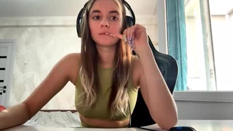 Elena online show from 28, 2, 2026