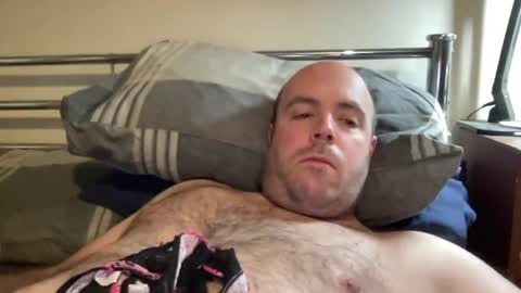 Snapshot of owenfn2 chatting on 6, 4, 2026 Owen2022 online show from 6, 4, 2026