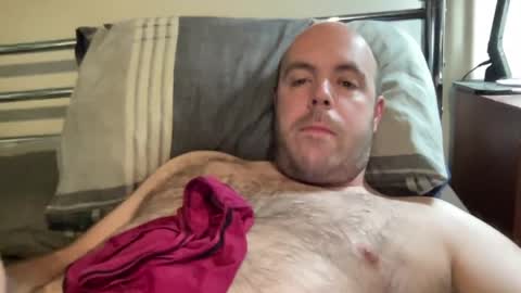 Snapshot of owenfn2 chatting on 7, 4, 2026 Owen2022 online show from 7, 4, 2026