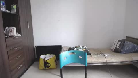 izzy online show from 8, 4, 2026