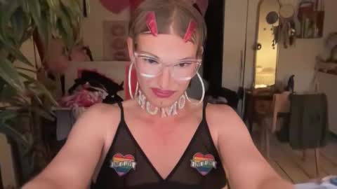 Snapshot of pinkfag chatting on 2, 4, 2026 pinkfag online show from 2, 4, 2026