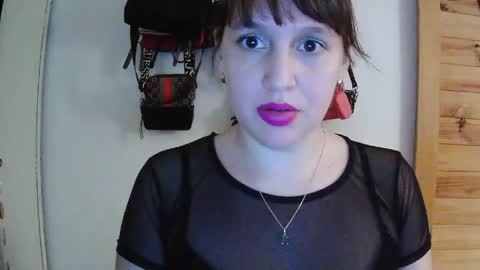 Snapshot of pinky_doll_xo chatting on 16, 4, 2026 Nicky online show from 16, 4, 2026