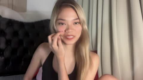 Snapshot of pretty_chikana chatting on 10, 4, 2026 Chikana online show from 10, 4, 2026