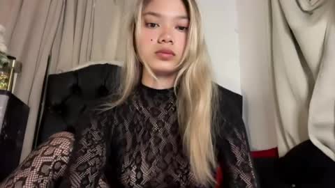 Snapshot of pretty_chikana chatting on 13, 4, 2026 Chikana online show from 13, 4, 2026