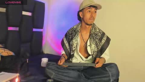 Snapshot of raydevil_ chatting on 10, 2, 2026 Rayn online show from 10, 2, 2026