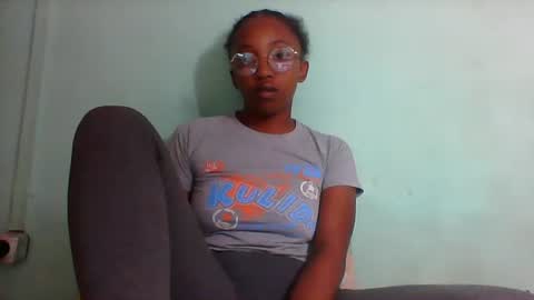 rhesa404090 online show from 7, 3, 2026