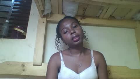 Snapshot of rosalinda933 chatting on 10, 3, 2026 Rosalinda online show from 10, 3, 2026