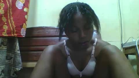Snapshot of rosalinda933 chatting on 18, 3, 2026 Rosalinda online show from 18, 3, 2026