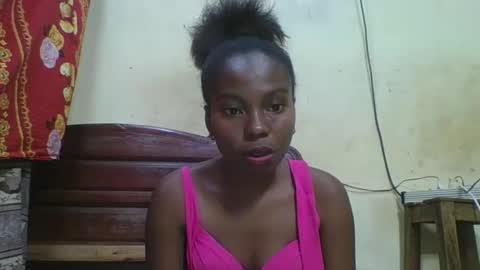 Snapshot of rosalinda933 chatting on 19, 3, 2026 Rosalinda online show from 19, 3, 2026