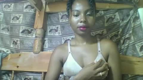 Snapshot of rosalinda933 chatting on 23, 3, 2026 Rosalinda online show from 23, 3, 2026