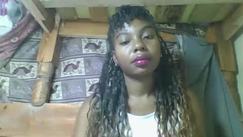 Snapshot of rosalinda933 chatting on 25, 3, 2026 Rosalinda online show from 25, 3, 2026