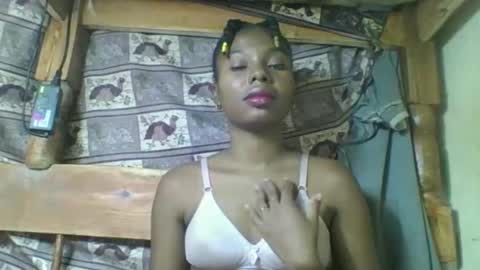 Snapshot of rosalinda933 chatting on 27, 3, 2026 Rosalinda online show from 27, 3, 2026