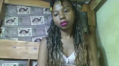 Snapshot of rosalinda933 chatting on 28, 3, 2026 Rosalinda online show from 28, 3, 2026