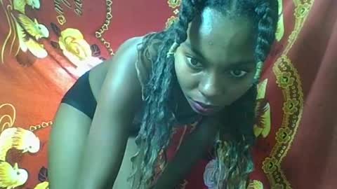 Snapshot of rosalinda933 chatting on 2, 4, 2026 Rosalinda online show from 2, 4, 2026