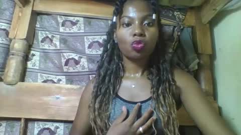 Snapshot of rosalinda933 chatting on 6, 4, 2026 Rosalinda online show from 6, 4, 2026