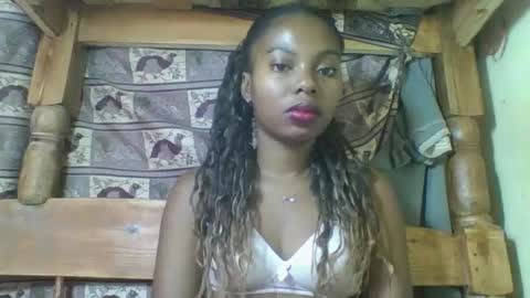 Snapshot of rosalinda933 chatting on 9, 4, 2026 Rosalinda online show from 9, 4, 2026