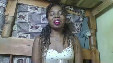 Snapshot of rosalinda933 chatting on 15, 4, 2026 Rosalinda online show from 15, 4, 2026