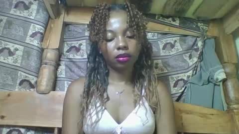 Snapshot of rosalinda933 chatting on 15, 4, 2026 Rosalinda online show from 15, 4, 2026