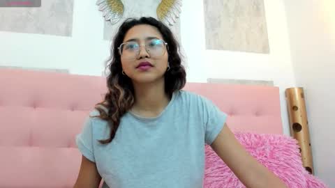 Snapshot of samantha_fox8 chatting on 27, 10, 2025 online show from 27, 10, 2025