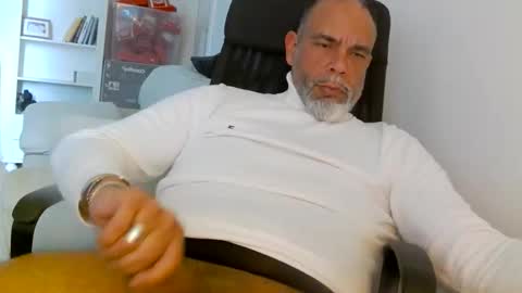 Sam online show from 15, 4, 2026