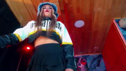 Snapshot of sara_buck chatting on 14, 4, 2026 sara_buck online show from 14, 4, 2026