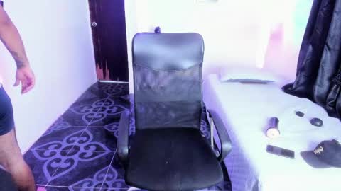 senior_teacher99 online show from 13, 4, 2026