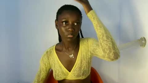 Snapshot of sexy_lilyyy chatting on 19, 10, 2025 lily online show from 19, 10, 2025