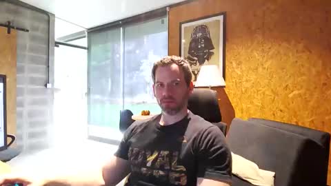 shad0w_hunter online show from 14, 4, 2026