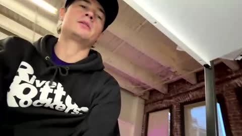 Snapshot of shanghighnight chatting on 4, 4, 2026 shanghighnight online show from 4, 4, 2026