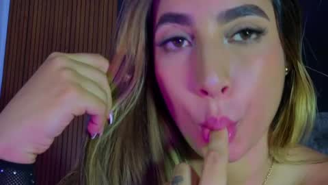 Snapshot of sophiexx__ chatting on 4, 4, 2026 sophiexx__ online show from 4, 4, 2026