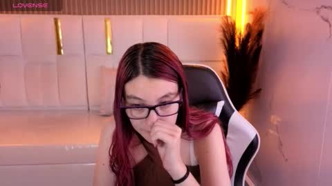 Snapshot of stefania_tp chatting on 8, 3, 2026 Stefania tp 730am - 1400 pm online show from 8, 3, 2026