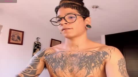 Snapshot of tayhlorstronghold chatting on 19, 2, 2026 online show from 19, 2, 2026