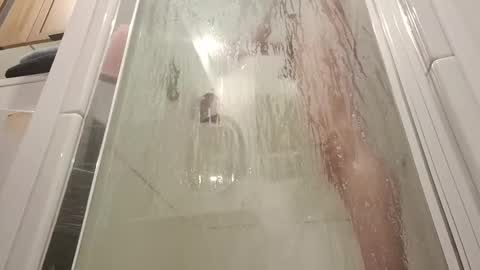 Snapshot of thxgorilla45 chatting on 16, 4, 2026 thxgorilla45 online show from 16, 4, 2026