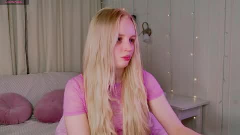 Snapshot of tinasiner chatting on 16, 4, 2026 tinasiner online show from 16, 4, 2026