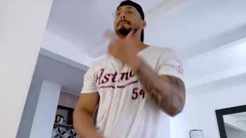 tony muscle1 online show from 13, 2, 2026