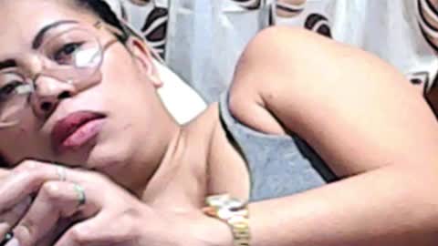 Snapshot of truefilipinabeauty chatting on 9, 10, 2025 emily online show from 9, 10, 2025