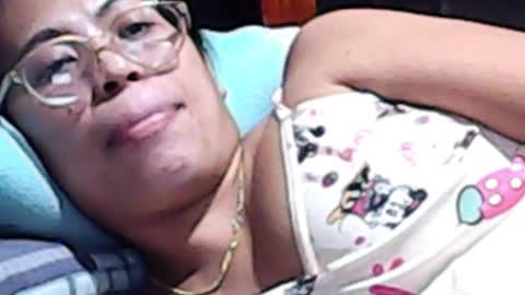 Snapshot of truefilipinabeauty chatting on 25, 10, 2025 emily online show from 25, 10, 2025