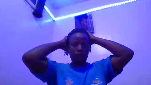 Vee tommy online show from 17, 4, 2026