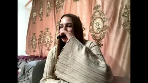 Snapshot of yingchamberlin chatting on 16, 4, 2026 Eva online show from 16, 4, 2026