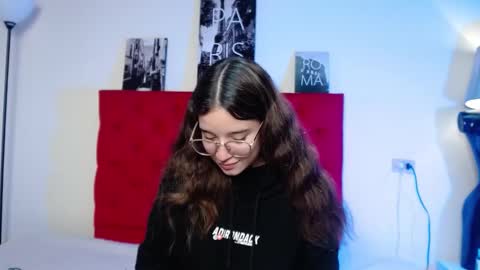 Snapshot of zoe_dear chatting on 5, 3, 2026 zoe_dear online show from 5, 3, 2026