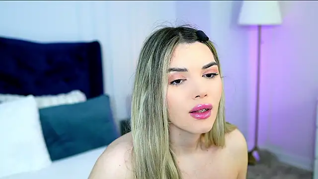 Snapshot of SophieAnn chatting on 20, 3, 2026 SophieAnn online show from 20, 3, 2026