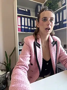 Hii Lolla online show from 9, 3, 2026