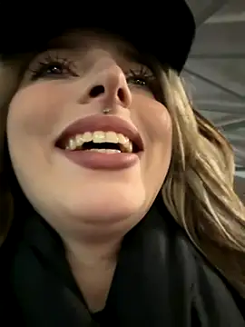 LoraaDoll online show from 28, 11, 2025