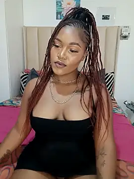 Snapshot of charmainexxx chatting on 11, 4, 2026 charmainexxx online show from 11, 4, 2026