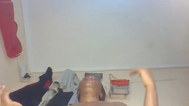 Snapshot of zaynlovena chatting on 27, 3, 2026 zaynlovena online show from 27, 3, 2026