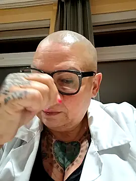 Snapshot of gepiercte_nippel chatting on 15, 4, 2026 gepiercte nippel online show from 15, 4, 2026