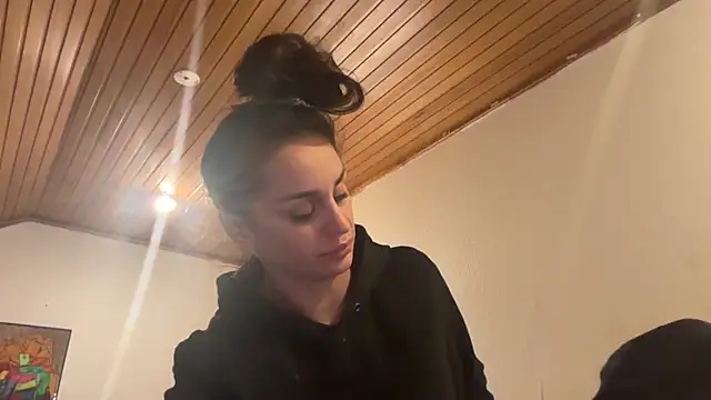 Snapshot of JeSuisUnTapin chatting on 12, 3, 2026 JeSuisUnTapin online show from 12, 3, 2026