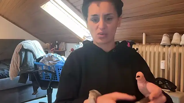 Snapshot of JeSuisUnTapin chatting on 15, 3, 2026 JeSuisUnTapin online show from 15, 3, 2026