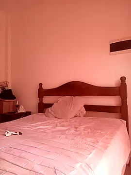 Snapshot of Loliluz_2095 chatting on 8, 3, 2026 Loliluz 2095 online show from 8, 3, 2026